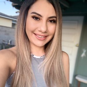 Meet your Posher, Valentina